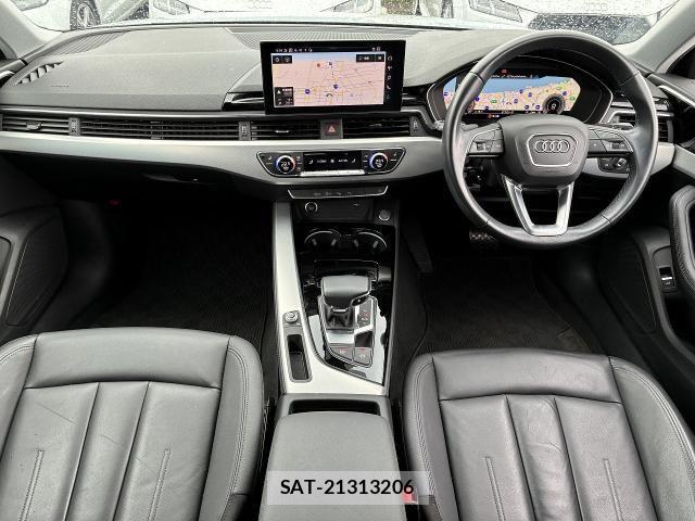 Audi A4 2022-06 8128974-1