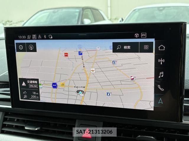 Audi A4 2022-06 8128974-27