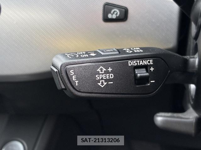 Audi A4 2022-06 8128974-8