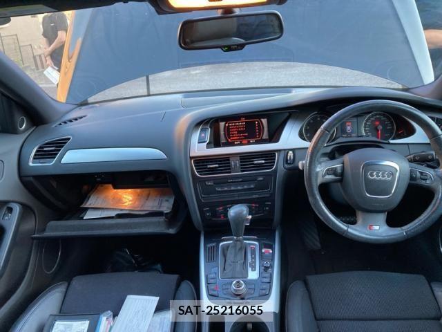 Audi A4 2009-09 8206368-20