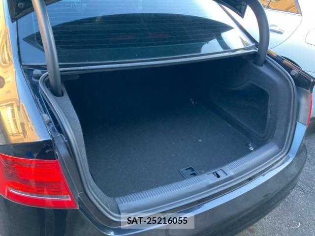 Audi A4 2009-09 8206368-8