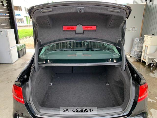 Audi A4 2012-01 8206369-13