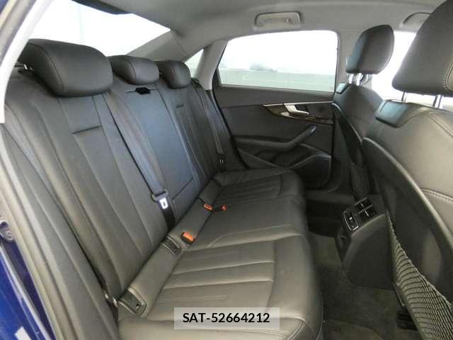 Audi A4 2019-09 8206366-22