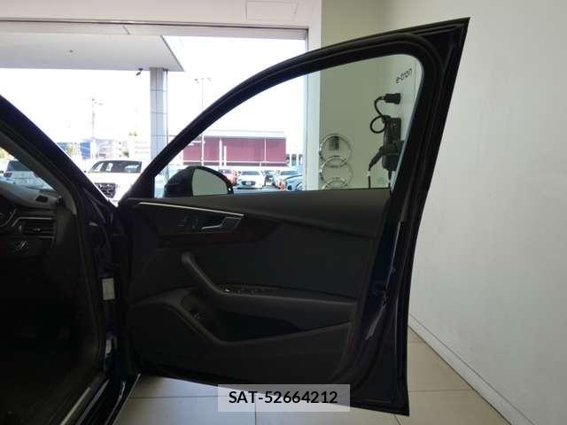 Audi A4 2019-09 8206366-23