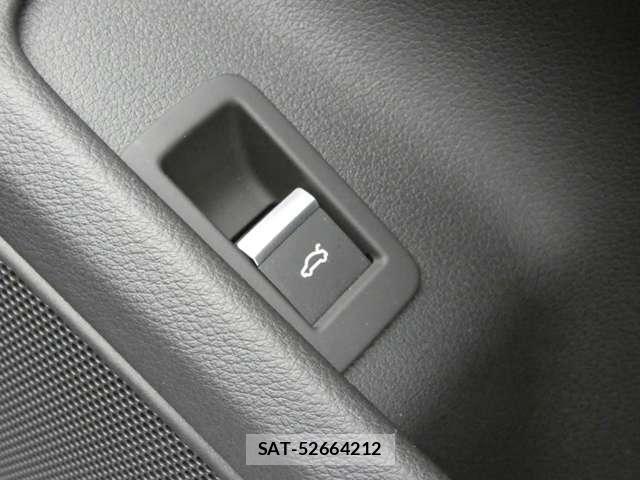 Audi A4 2019-09 8206366-26