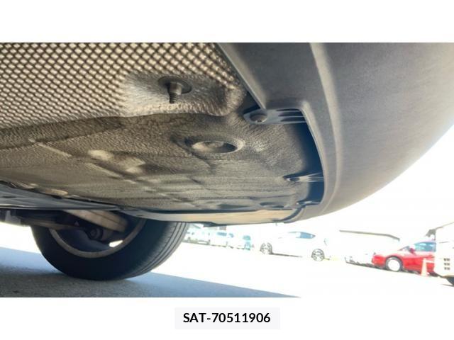 Audi A4 2013-09 8228933-23