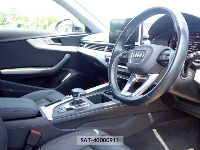 Audi A4 2021-07 8244637-1
