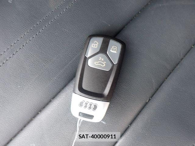 Audi A4 2021-07 8244637-27