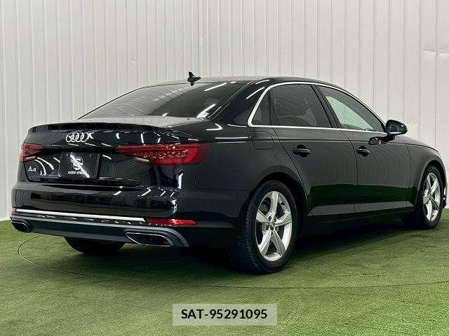 Audi A4 2019-06 8244640-15
