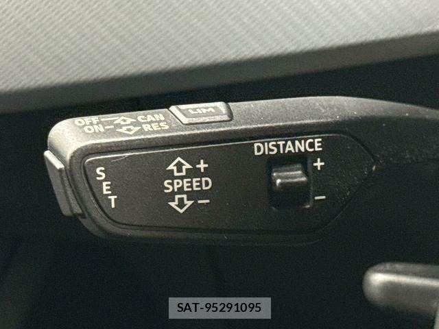 Audi A4 2019-06 8244640-7