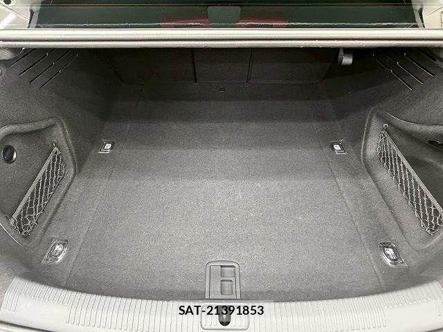 Audi A4 2020-06 8334897-10