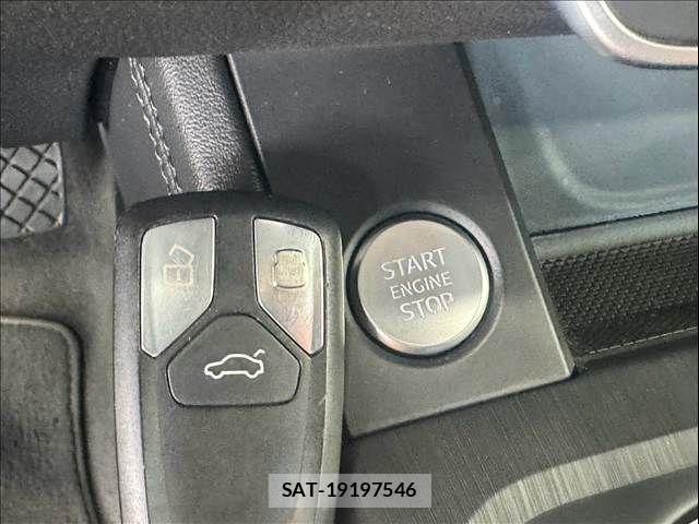 Audi A4 2019-08 8334894-7