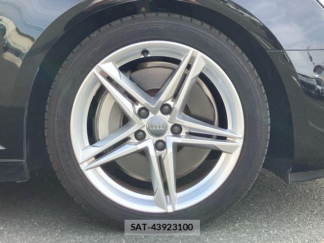 Audi A4 2019-11 8334896-4