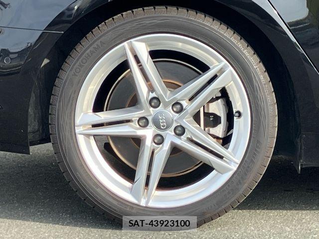 Audi A4 2019-11 8334896-6