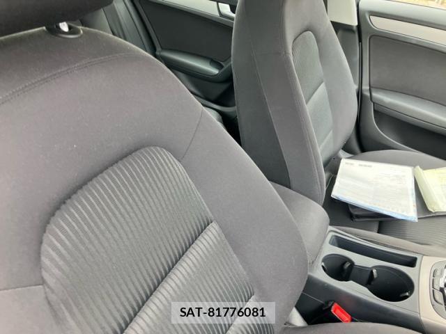 Audi A4 2014-02 8364804-13