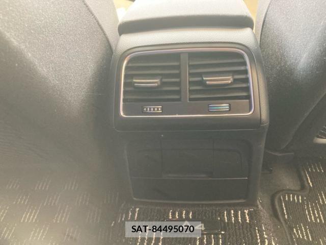 Audi A4 2013-03 8371444-11