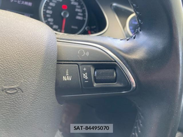 Audi A4 2013-03 8371444-13