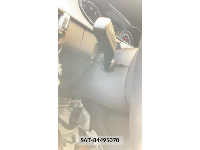 Audi A4 2013-03 8371444-24