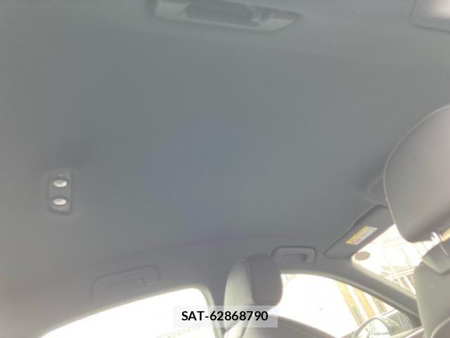Audi A4 2019-09 8437767-11