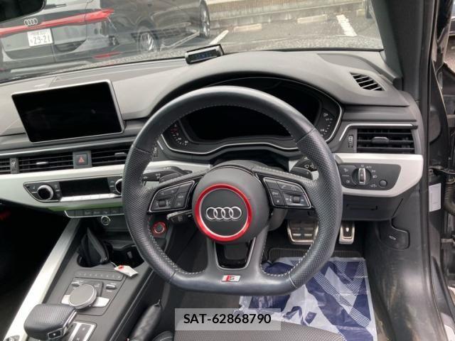 Audi A4 2019-09 8437767-12