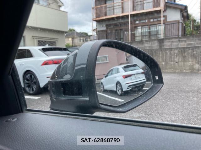 Audi A4 2019-09 8437767-25