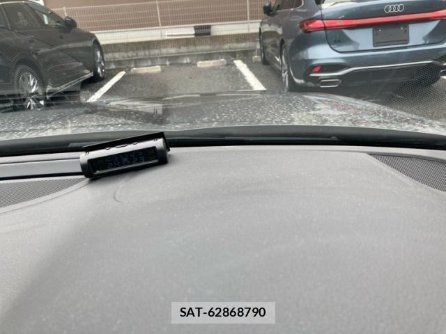 Audi A4 2019-09 8437767-27