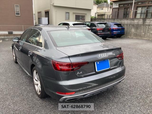 Audi A4 2019-09 8437767-3