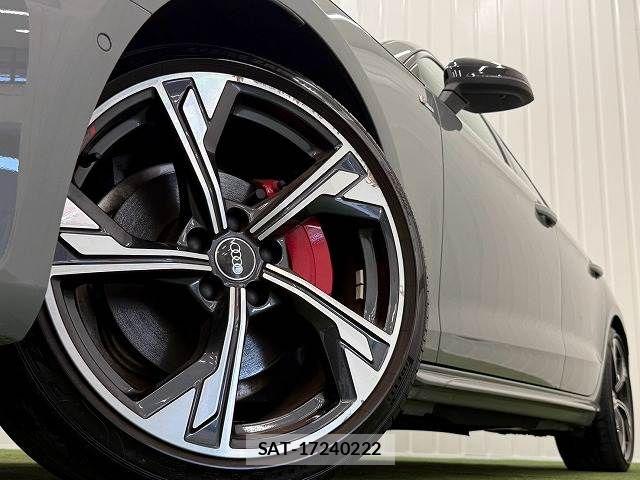Audi A4 2022-06 8485039-18