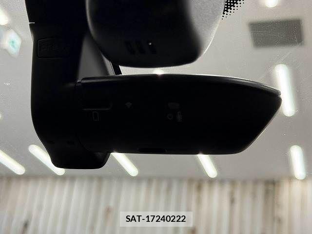 Audi A4 2022-06 8485039-8