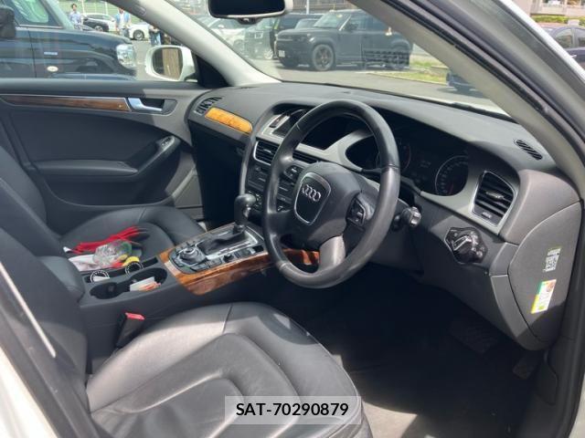 Audi A4 2010-02 8523607-12