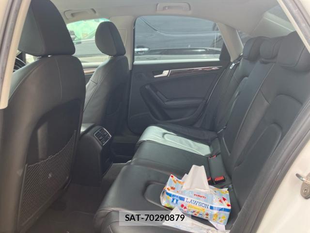 Audi A4 2010-02 8523607-15