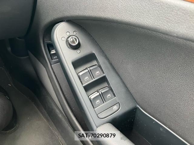 Audi A4 2010-02 8523607-17