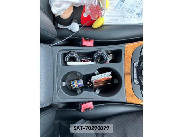 Audi A4 2010-02 8523607-25