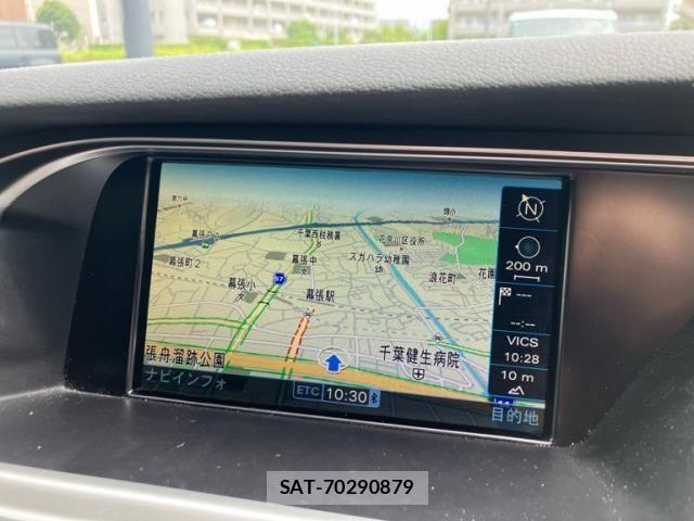 Audi A4 2010-02 8523607-27