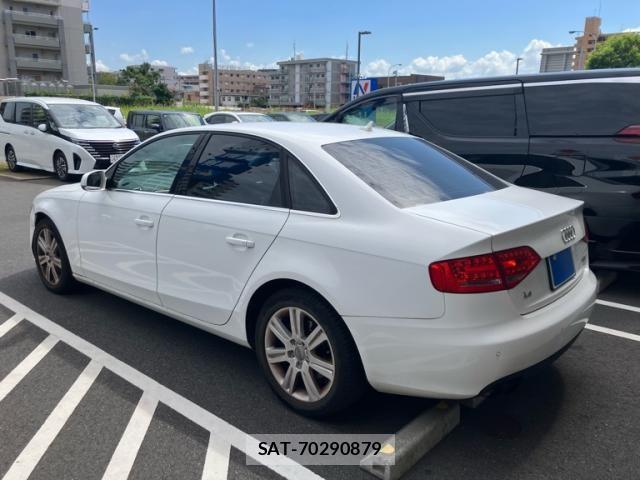 Audi A4 2010-02 8523607-2