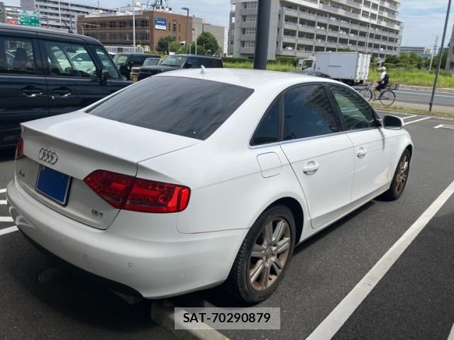 Audi A4 2010-02 8523607-3