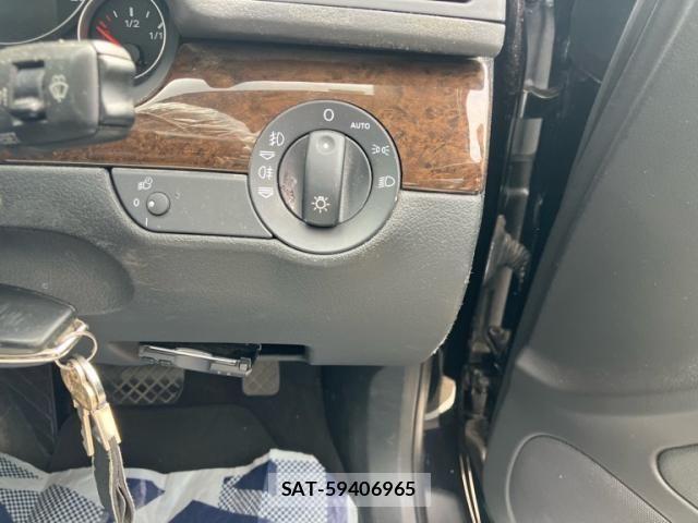 Audi A4 2008-03 8523608-18