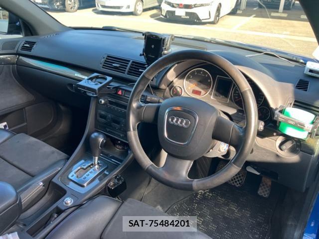 Audi A4 2007-03 8523603-21