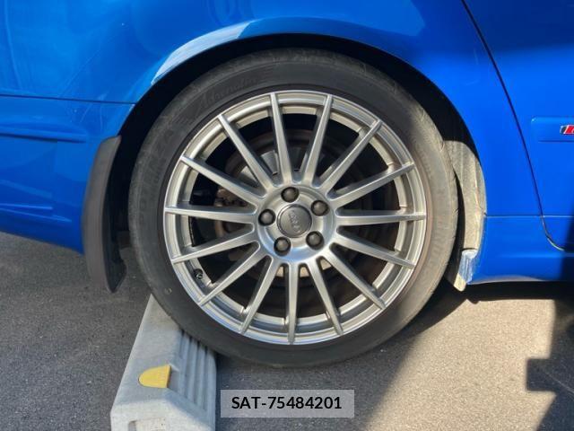 Audi A4 2007-03 8523603-3