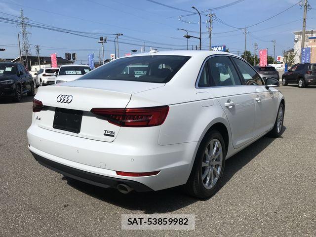 Audi A4 2016-03 8561189-2