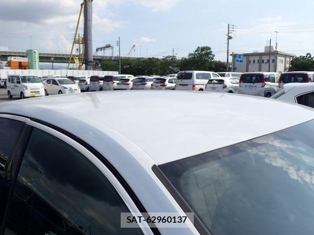 Audi A4 2017-09 8561184-11