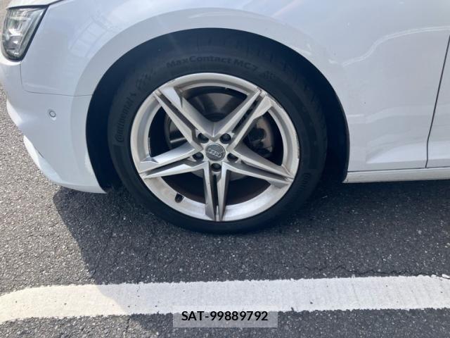 Audi A4 2019-10 8561187-9