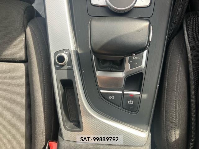 Audi A4 2019-10 8561187-19