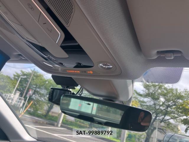 Audi A4 2019-10 8561187-22