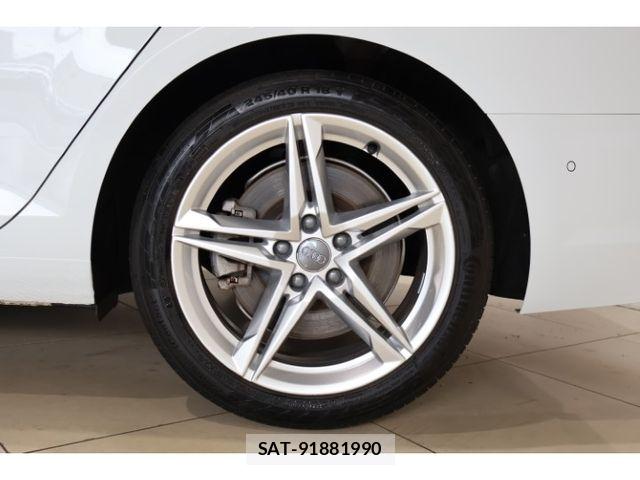 Audi A4 2019-09 8625850-6