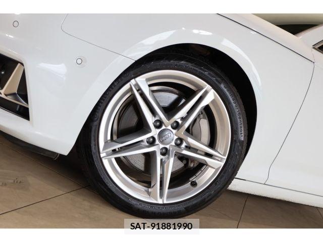 Audi A4 2019-09 8625850-7