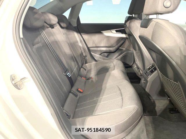 Audi A4 2021-03 8740563-9