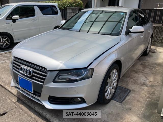 Audi A4 2011-06 8740565-1