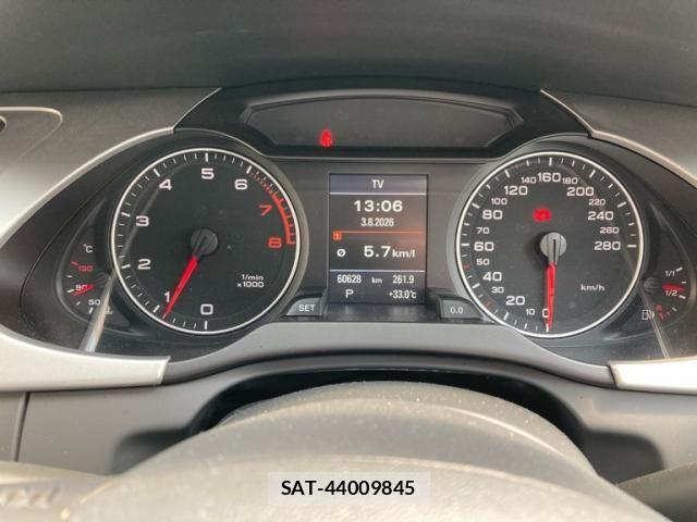 Audi A4 2011-06 8740565-22