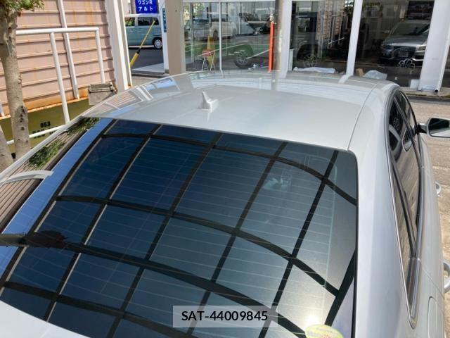 Audi A4 2011-06 8740565-7